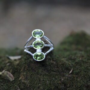 Peridot Cut (3 x 7mm x 5mm)