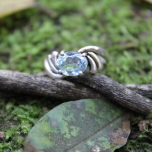 Blue Topaz Cut (9mm x 7mm)