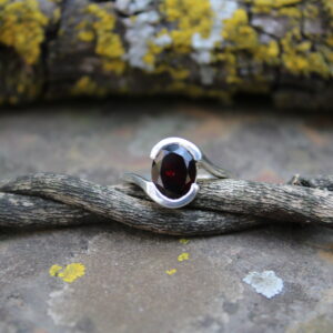 Garnet Cut (10mm x 8mm)