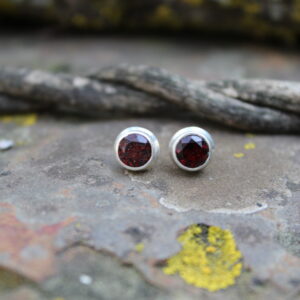 Garnet Cut (7mm) - Round Shape