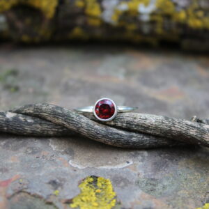 Garnet Cut (6mm) - Round Shape