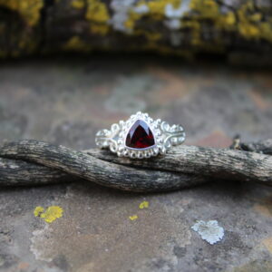 Garnet Cut (6mm) - Triangle Shield Shape