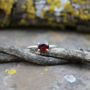 Garnet Cut (7mm x 5mm)