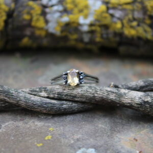 Citrine/Saphire (1 x 6mm x 4mm, 6 x 1mm)