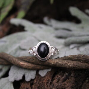 Black Onyx Cab (8mm x 6mm)