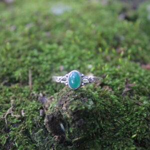 Dainty Vintage Green Onyx Filigree Ring